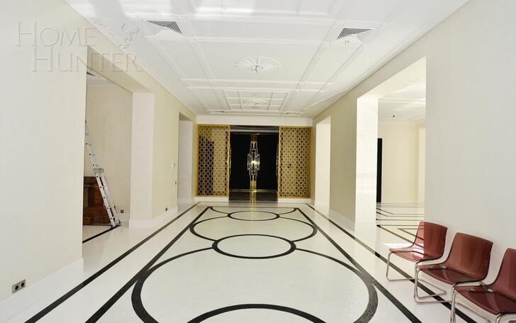2-этажный коттедж 1 372 м² с отделкой
