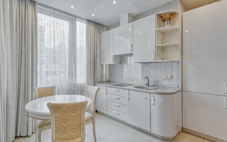 1-КОМН. КВАРТИРА С ОТДЕЛКОЙ 50 М² НА 2 ЭТАЖЕ