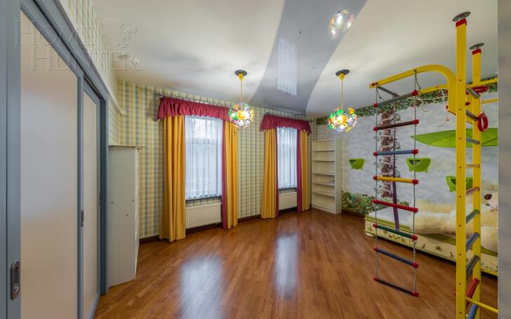 2-этажный коттедж 600 м² с отделкой