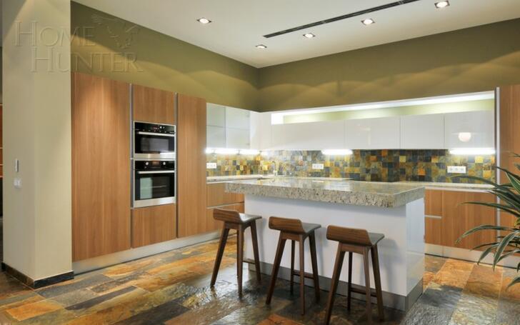 2-этажный коттедж 640 м² с отделкой