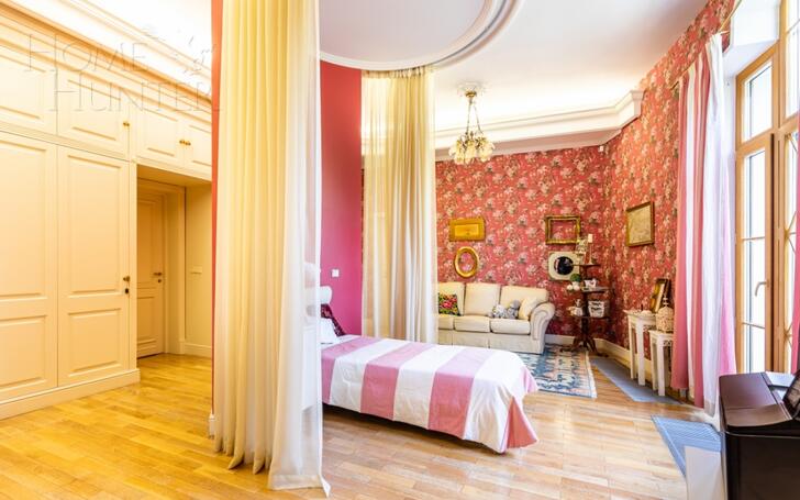3-этажный коттедж 750 м² с отделкой