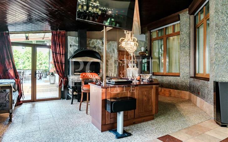2-этажный коттедж 1 140 м² с отделкой