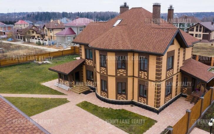3-этажный коттедж 1 240 м² с отделкой