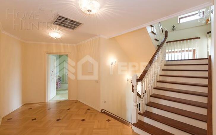 2-этажный коттедж 550 м² с отделкой