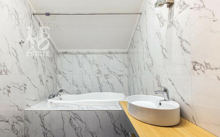 2-этажный коттедж 600 м² с отделкой
