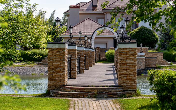 2-этажный коттедж 700 м² с отделкой