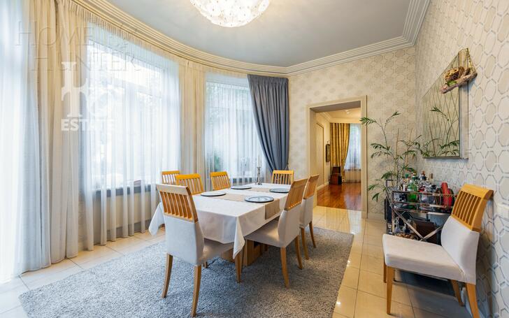 2-этажный коттедж 600 м² с отделкой