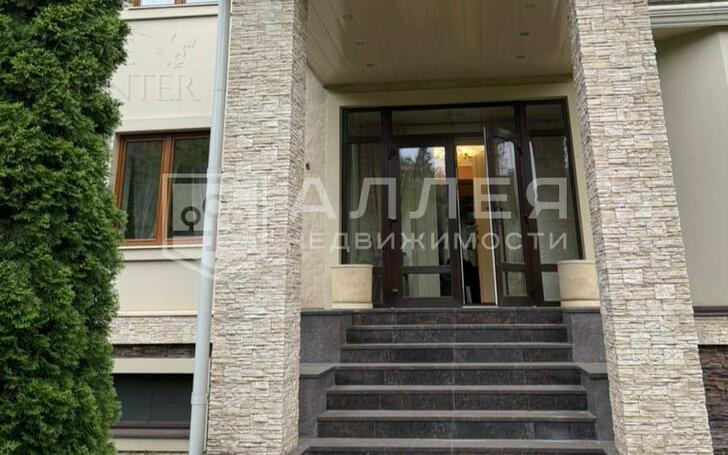 2-этажный коттедж 540 м² с отделкой