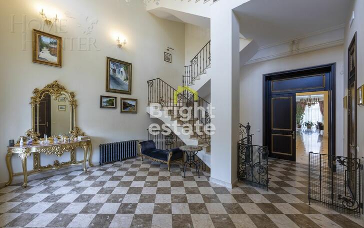 2-этажный коттедж 750 м² с отделкой