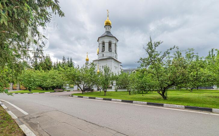 3-этажный таунхаус 335 м² с отделкой