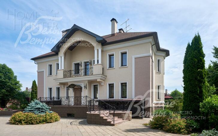 3-этажный коттедж 745.5 м² с отделкой