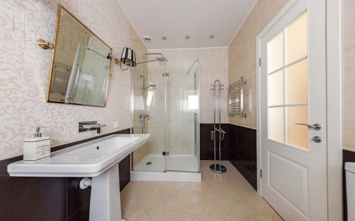 2-этажный коттедж 200 м² с отделкой