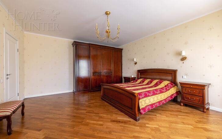 2-этажный коттедж 200 м² с отделкой