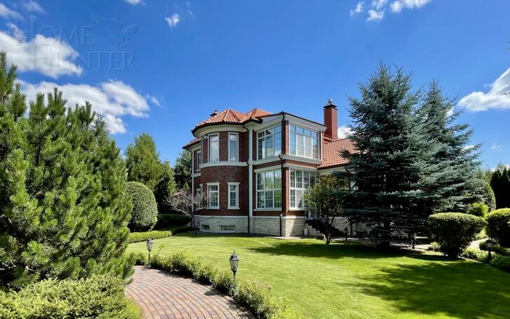 2-этажный коттедж 560 м² с отделкой