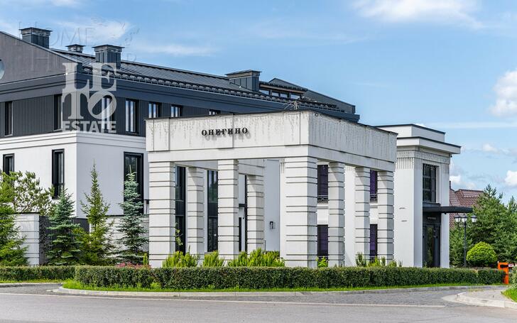 3-этажный таунхаус 250 м² с отделкой