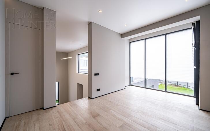 2-этажный коттедж 250 м² с отделкой