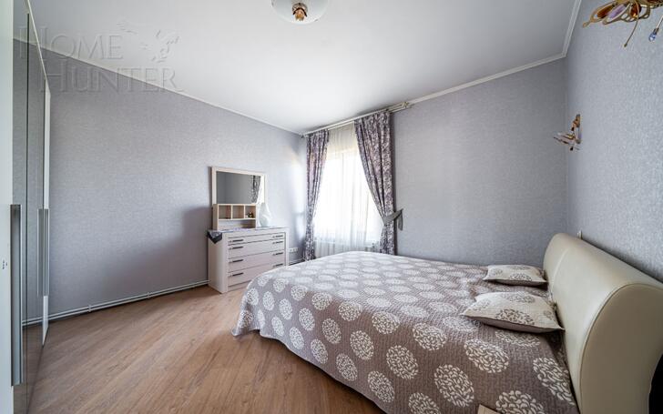 3-этажный коттедж 250 м² с отделкой