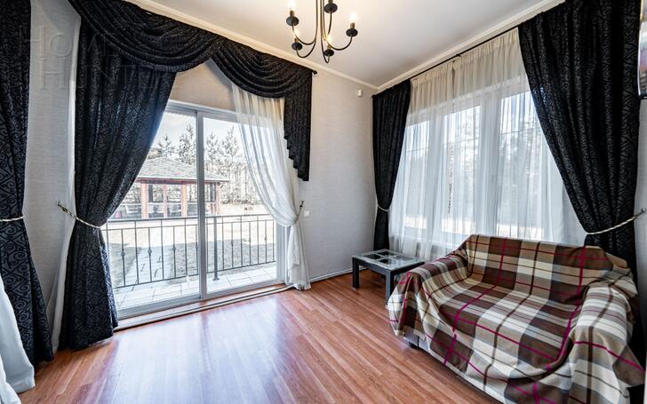 3-этажный коттедж 250 м² с отделкой