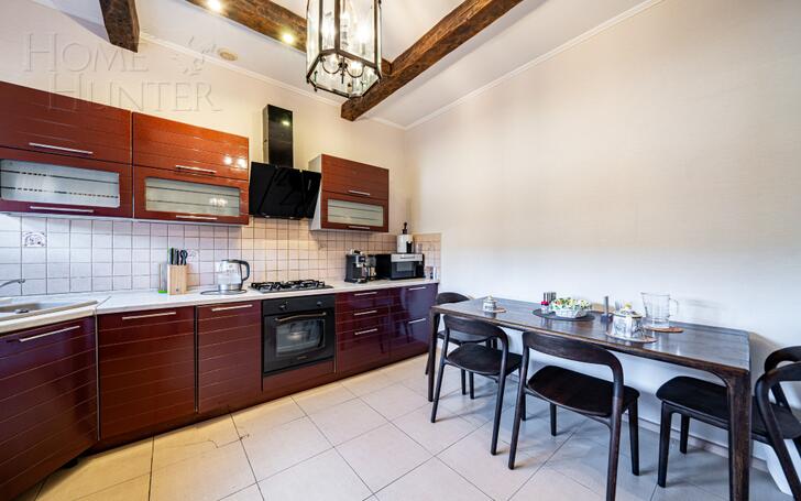 3-этажный коттедж 250 м² с отделкой