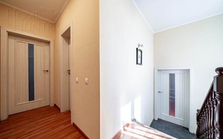 3-этажный коттедж 250 м² с отделкой