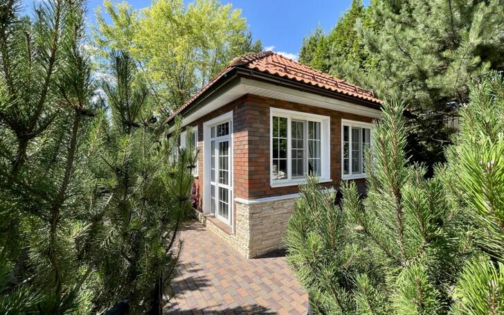 2-этажный коттедж 560 м² с отделкой