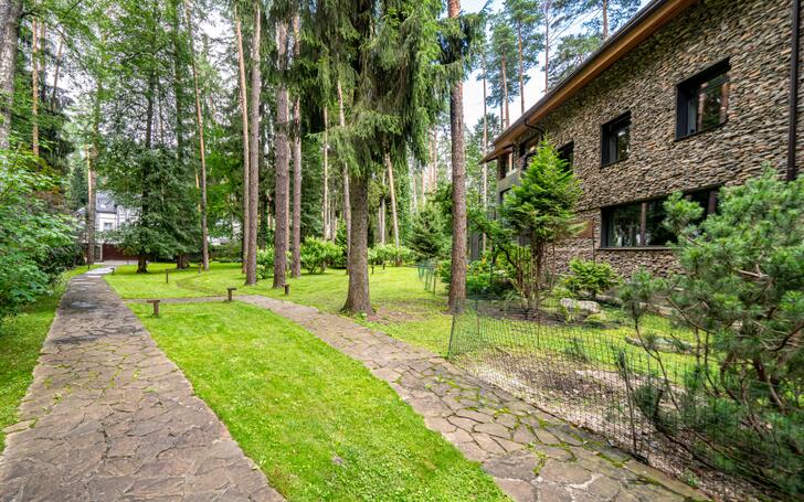2-этажный коттедж 1 500 м² с отделкой