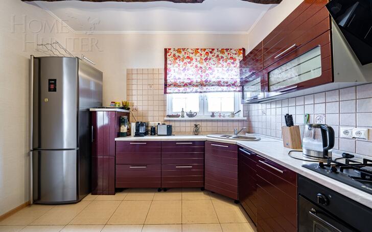 3-этажный коттедж 250 м² с отделкой