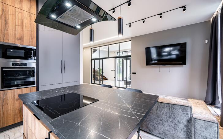 2-этажный коттедж 250 м² с отделкой