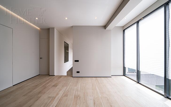 2-этажный коттедж 250 м² с отделкой