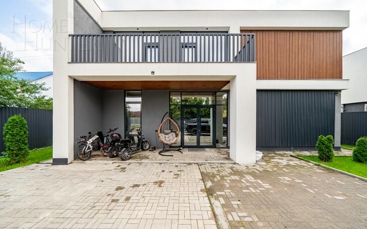 2-этажный коттедж 250 м² с отделкой