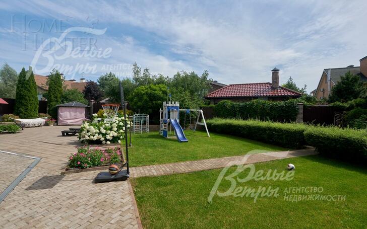 3-этажный коттедж 745.5 м² с отделкой