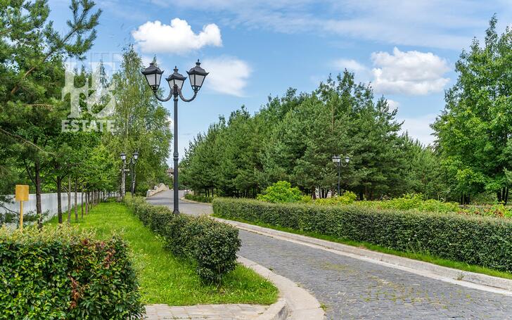 3-этажный таунхаус 250 м² с отделкой