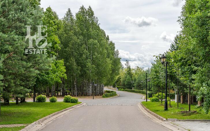 3-этажный таунхаус 250 м² с отделкой