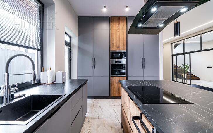 2-этажный коттедж 250 м² с отделкой