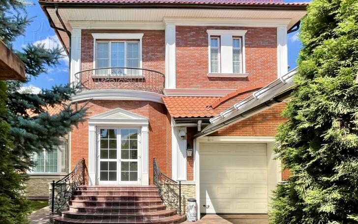 2-этажный коттедж 560 м² с отделкой