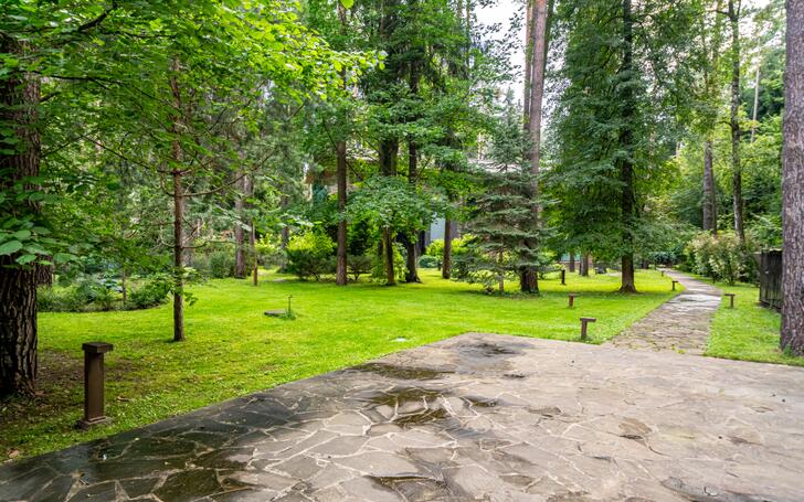 2-этажный коттедж 1 500 м² с отделкой
