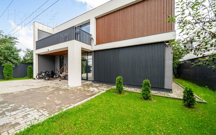 2-этажный коттедж 250 м² с отделкой