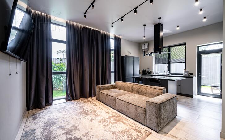 2-этажный коттедж 250 м² с отделкой