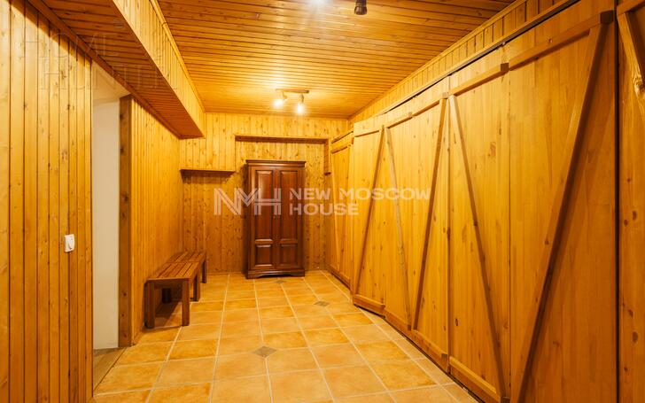3-этажный коттедж 1 100 м² с отделкой