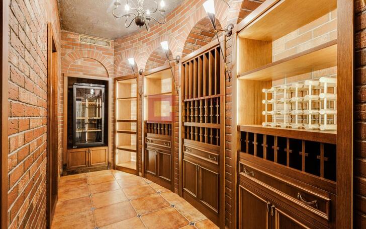 2-этажный коттедж 900 м² с отделкой