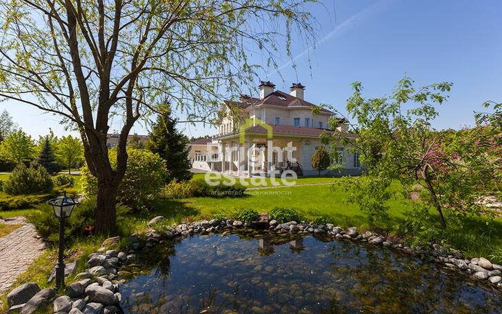 2-этажный коттедж 1 400 м² с отделкой