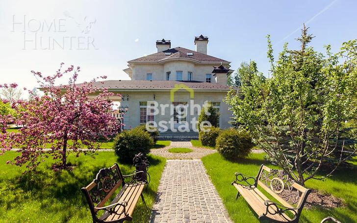 2-этажный коттедж 1 400 м² с отделкой