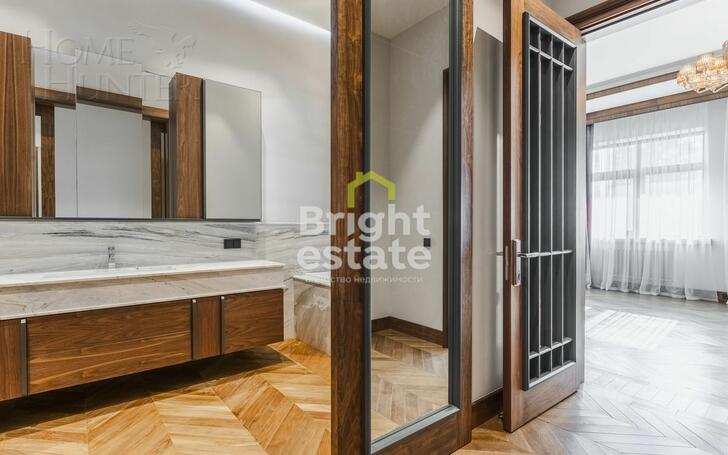 2-этажный коттедж 989.7 м² с отделкой