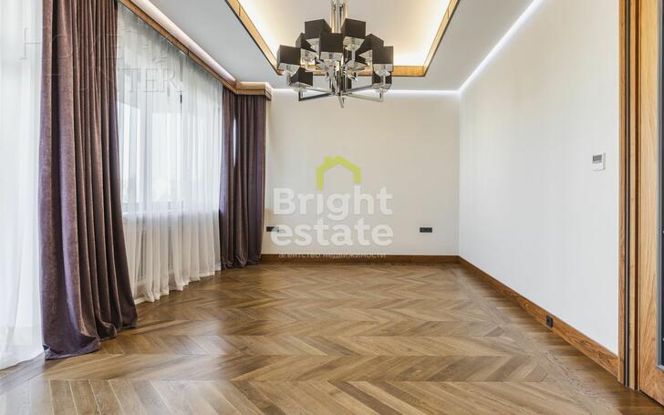 2-этажный коттедж 989.7 м² с отделкой