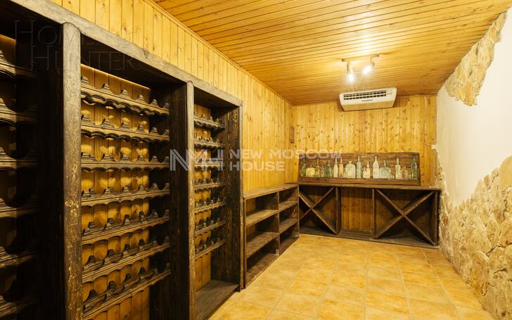 3-этажный коттедж 1 100 м² с отделкой