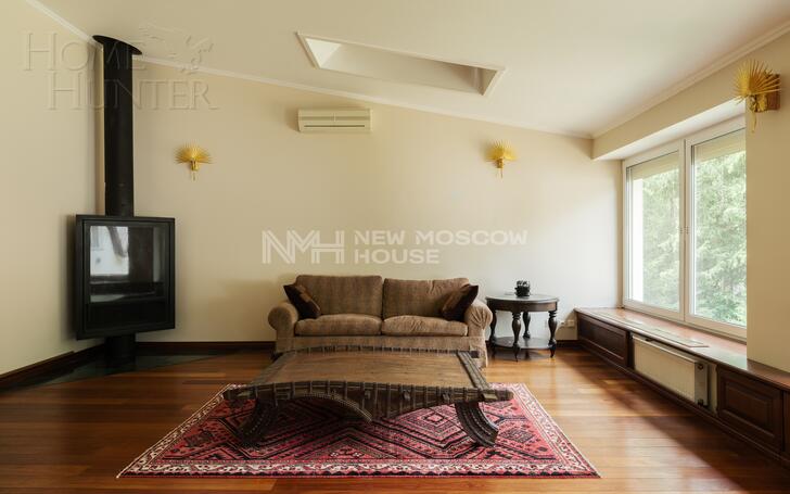 3-этажный коттедж 1 100 м² с отделкой