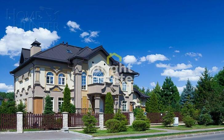 2-этажный коттедж 1 700 м² с отделкой