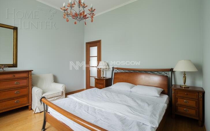 3-этажный коттедж 1 100 м² с отделкой