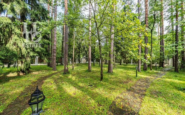 2-этажный коттедж 1 250 м² с отделкой