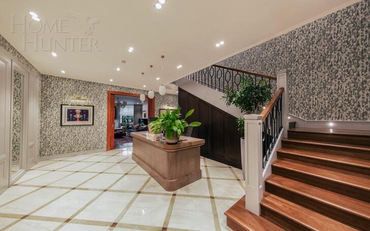 2-этажный коттедж 550 м² с отделкой